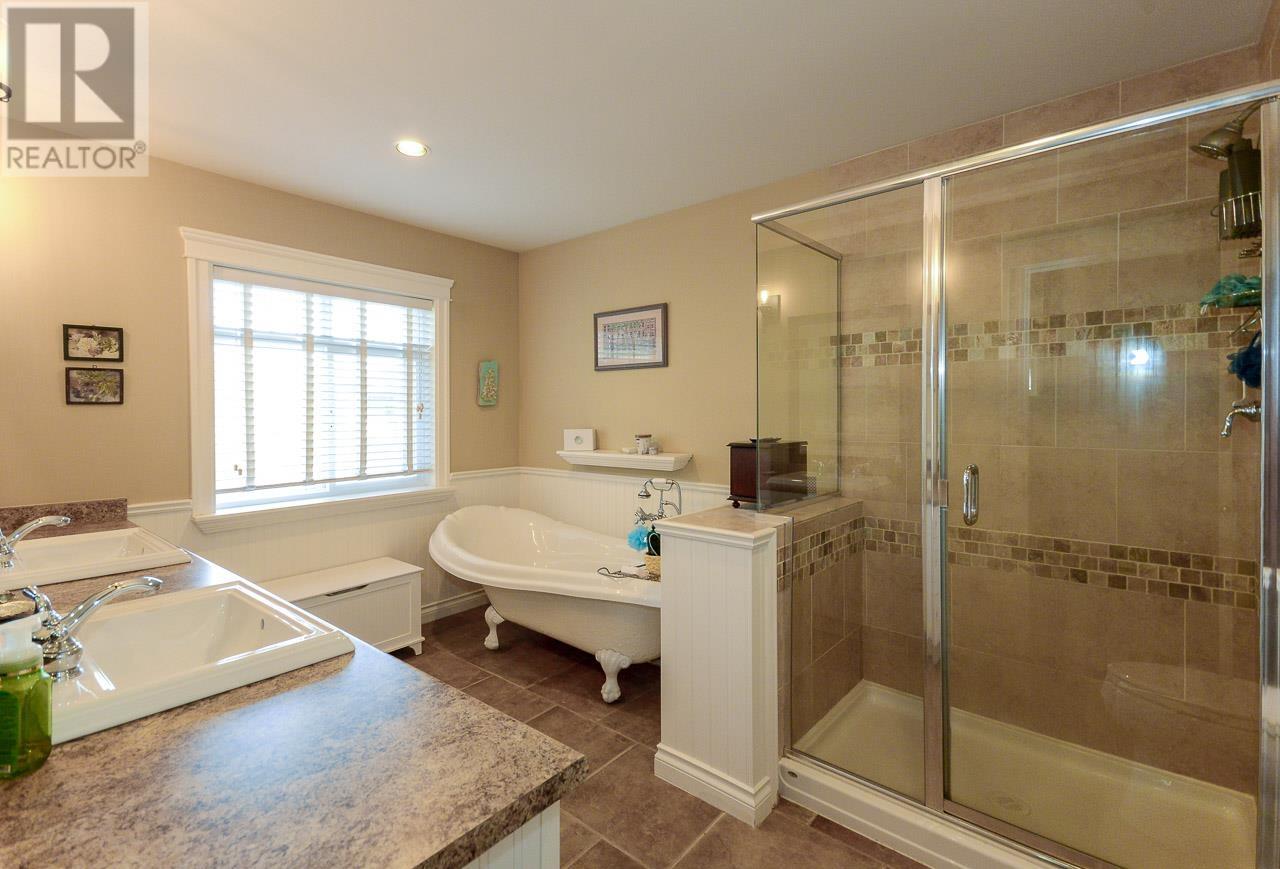 Listing Picture 27 of 40 : 3711 PLEASANT STREET, Richmond / 烈治文 - 魯藝地產 Yvonne Lu Group - MLS Medallion Club Member