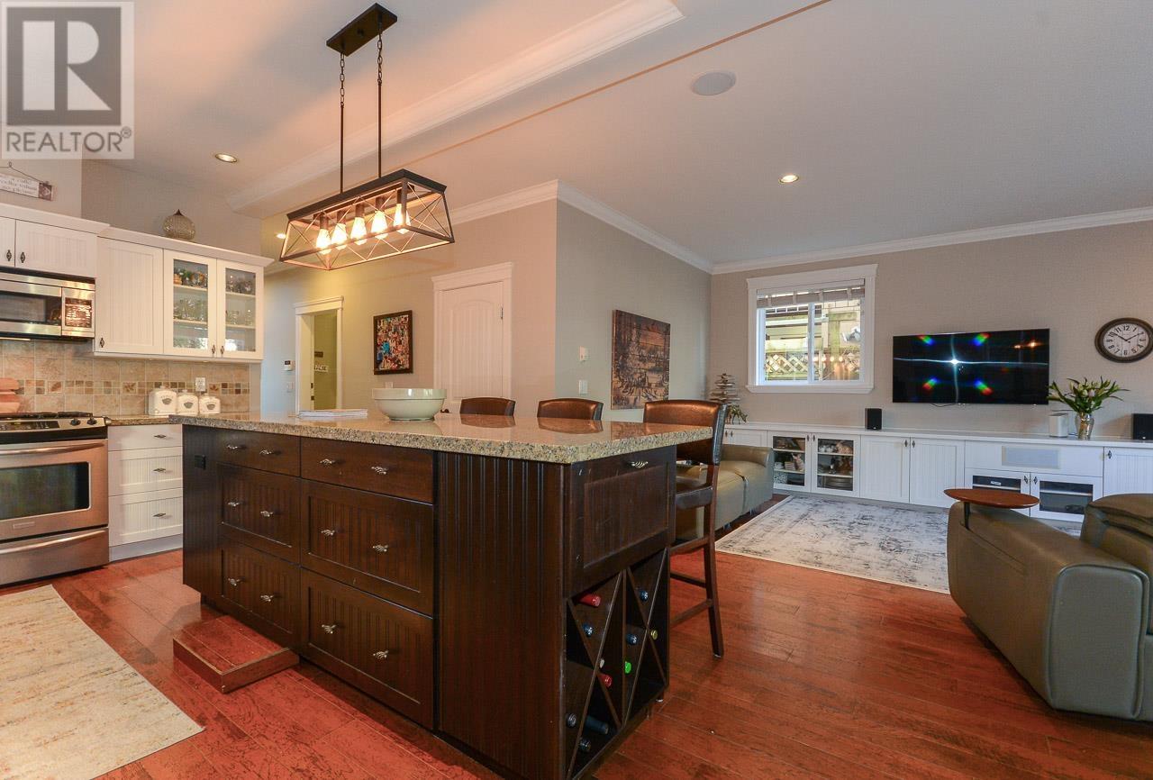 Listing Picture 10 of 40 : 3711 PLEASANT STREET, Richmond / 烈治文 - 魯藝地產 Yvonne Lu Group - MLS Medallion Club Member