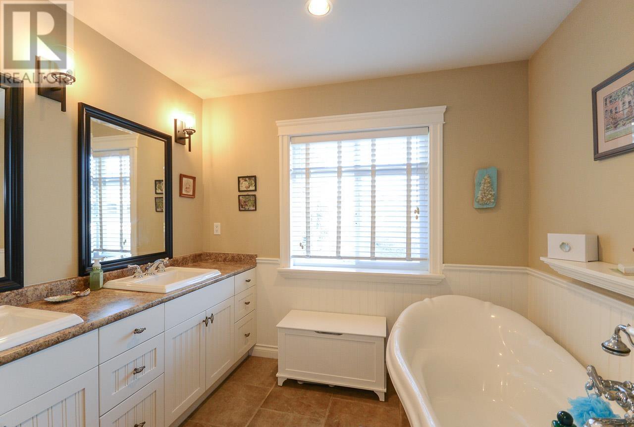 Listing Picture 29 of 40 : 3711 PLEASANT STREET, Richmond / 烈治文 - 魯藝地產 Yvonne Lu Group - MLS Medallion Club Member