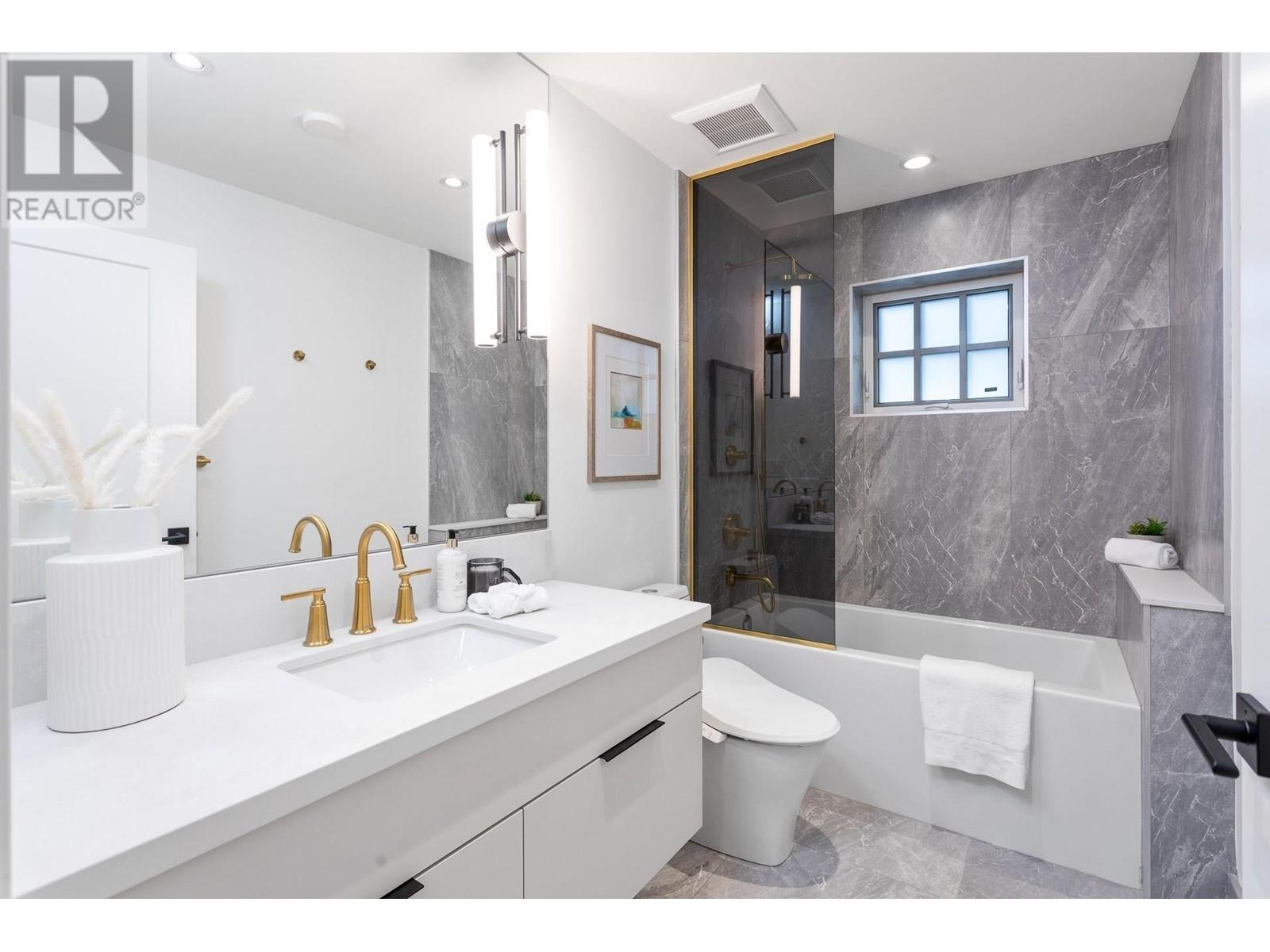 Listing Picture 13 of 19 : 7067 CYPRESS STREET, Vancouver / 溫哥華 - 魯藝地產 Yvonne Lu Group - MLS Medallion Club Member