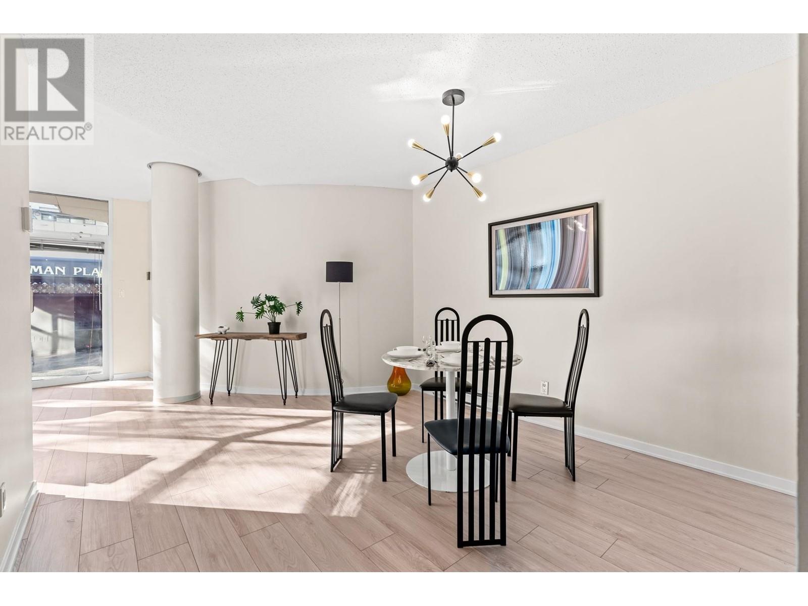 Listing Picture 4 of 11 : 102 1771 NELSON STREET, Vancouver / 溫哥華 - 魯藝地產 Yvonne Lu Group - MLS Medallion Club Member