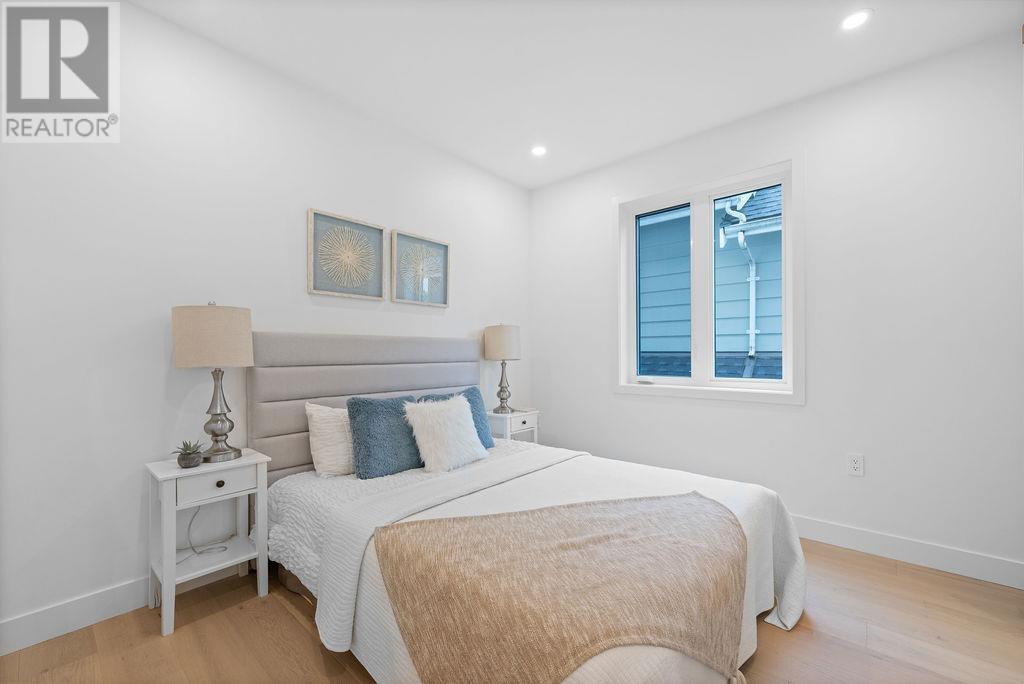 Listing Picture 19 of 40 : 1 3772 W 20TH AVENUE, Vancouver / 溫哥華 - 魯藝地產 Yvonne Lu Group - MLS Medallion Club Member