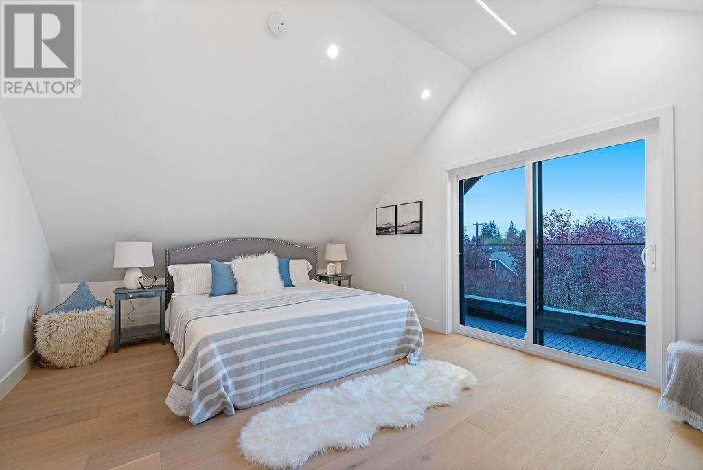 Listing Picture 32 of 40 : 1 3772 W 20TH AVENUE, Vancouver / 溫哥華 - 魯藝地產 Yvonne Lu Group - MLS Medallion Club Member