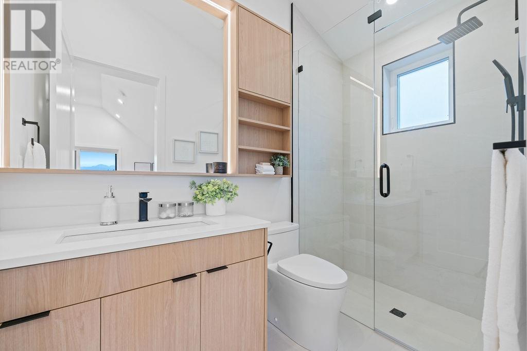 Listing Picture 36 of 40 : 1 3772 W 20TH AVENUE, Vancouver / 溫哥華 - 魯藝地產 Yvonne Lu Group - MLS Medallion Club Member