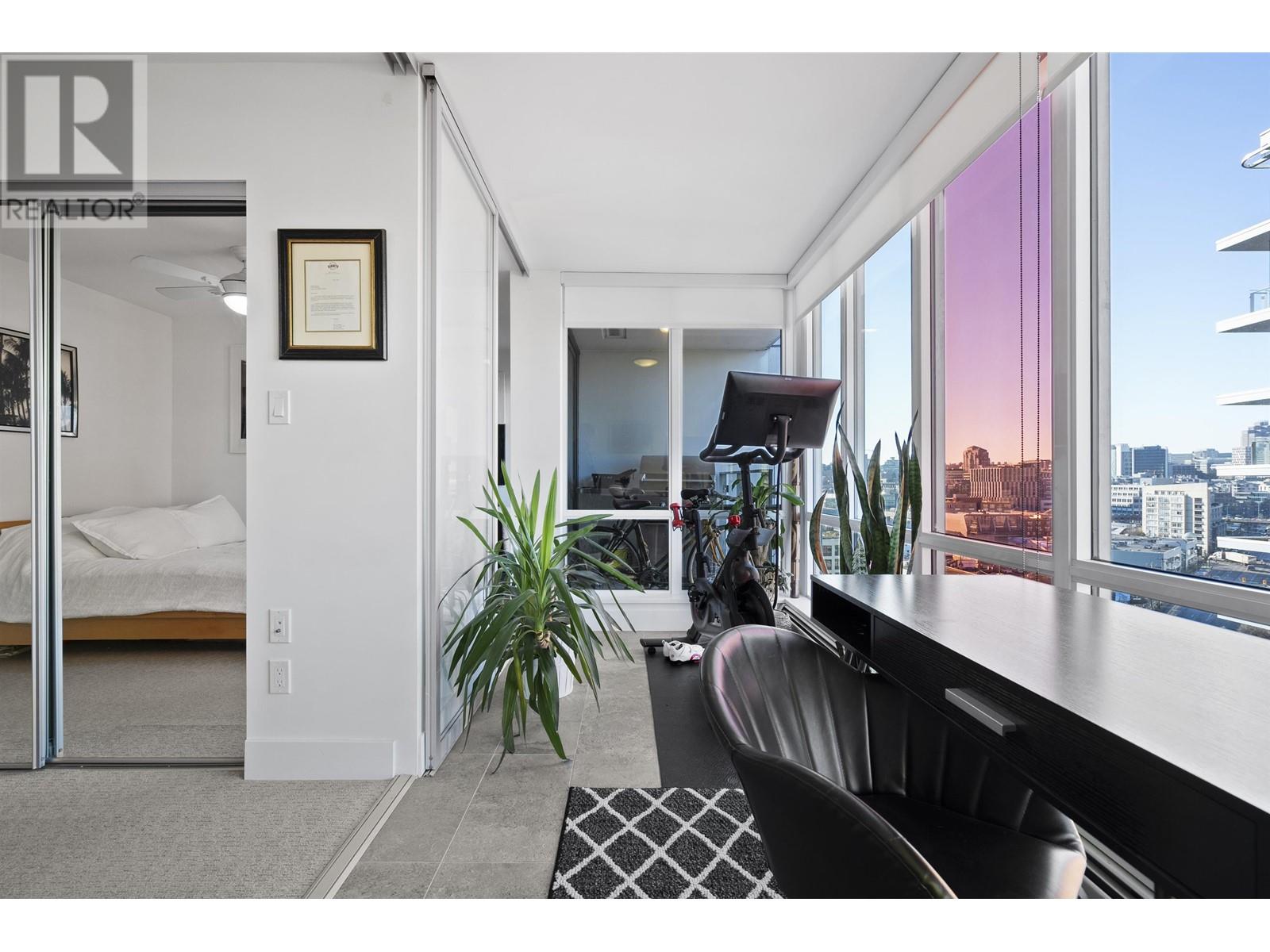 Listing Picture 13 of 35 : 1509 1788 COLUMBIA STREET, Vancouver / 溫哥華 - 魯藝地產 Yvonne Lu Group - MLS Medallion Club Member