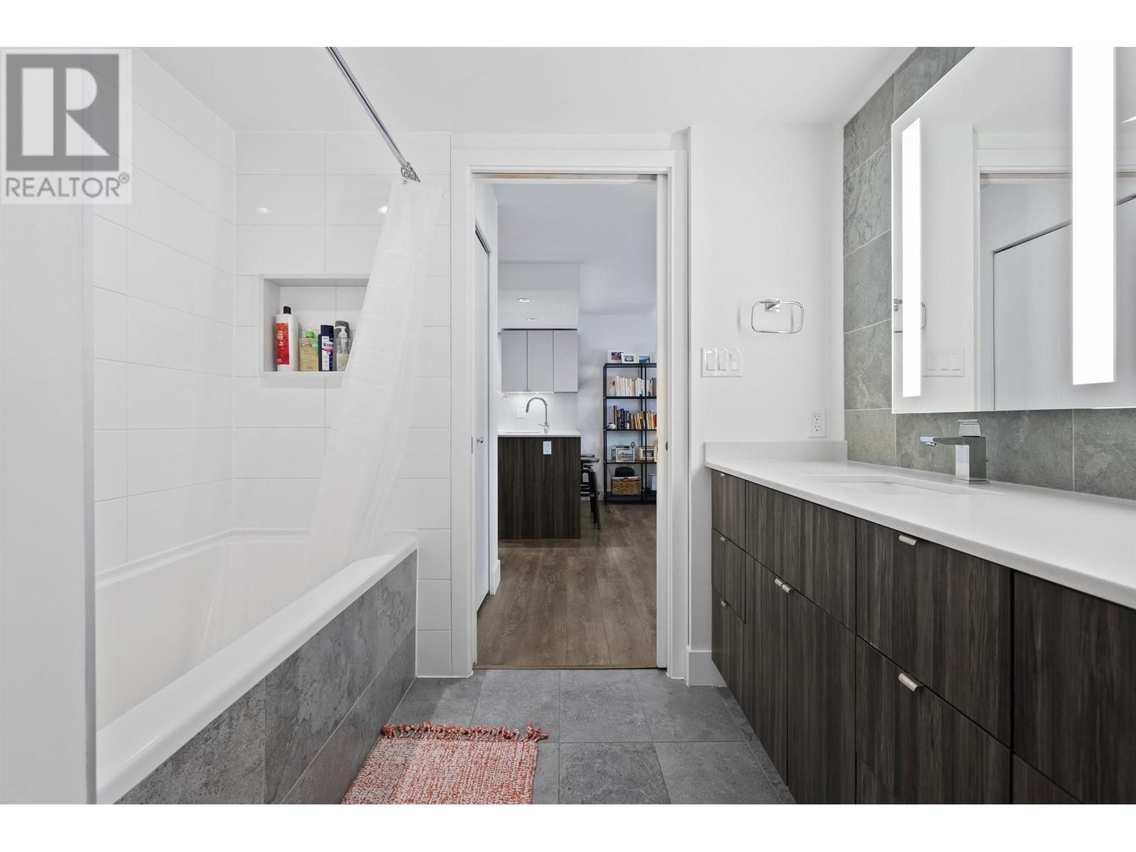 Listing Picture 18 of 35 : 1509 1788 COLUMBIA STREET, Vancouver / 溫哥華 - 魯藝地產 Yvonne Lu Group - MLS Medallion Club Member