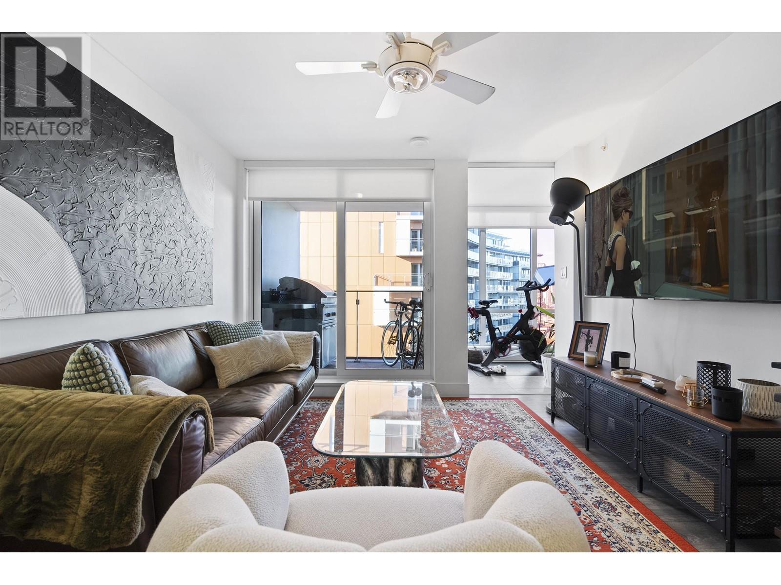 Listing Picture 3 of 35 : 1509 1788 COLUMBIA STREET, Vancouver / 溫哥華 - 魯藝地產 Yvonne Lu Group - MLS Medallion Club Member