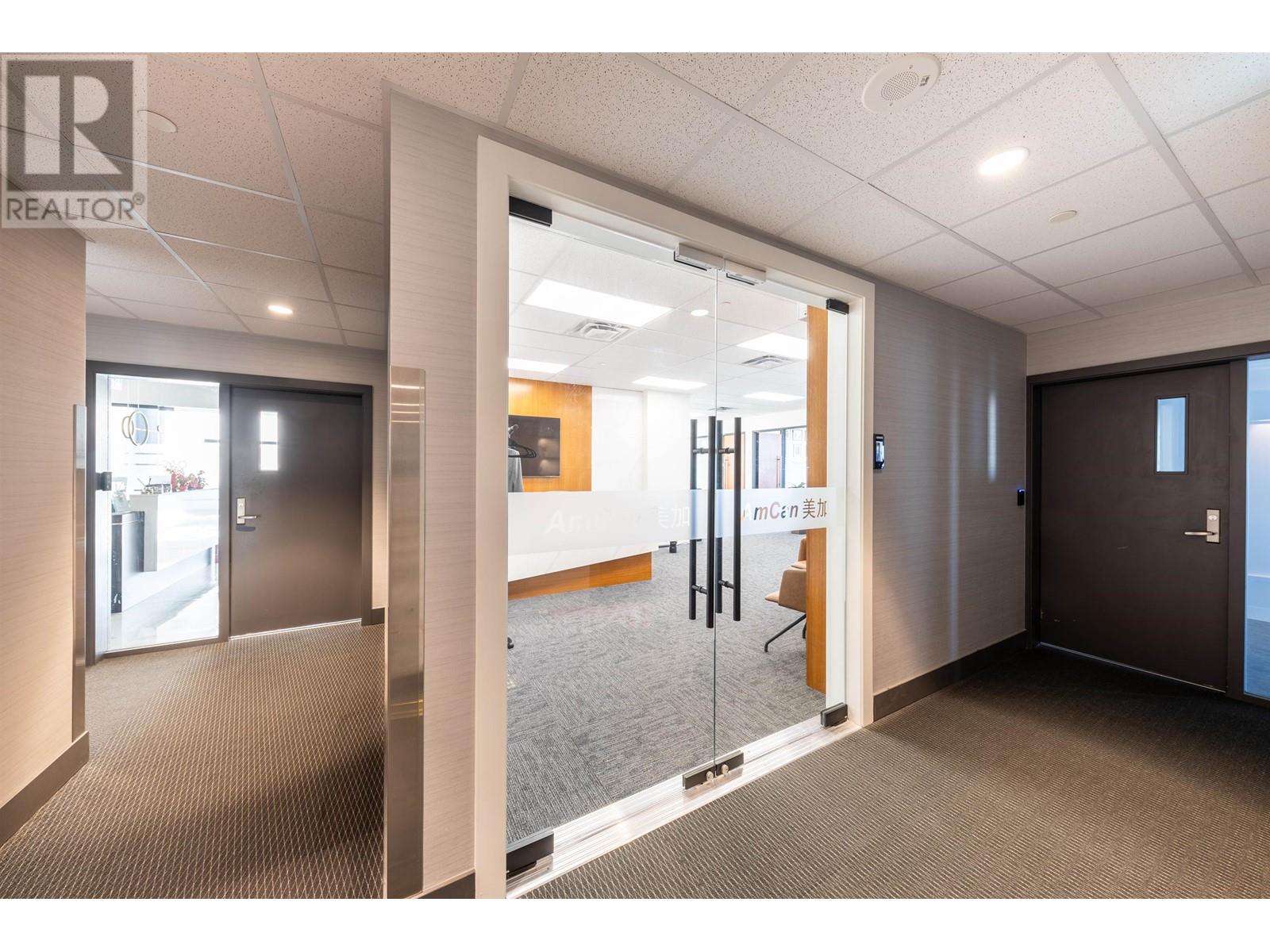 Listing Picture 4 of 27 : 1215 6388 NO. 3 ROAD, Richmond / 烈治文 - 魯藝地產 Yvonne Lu Group - MLS Medallion Club Member