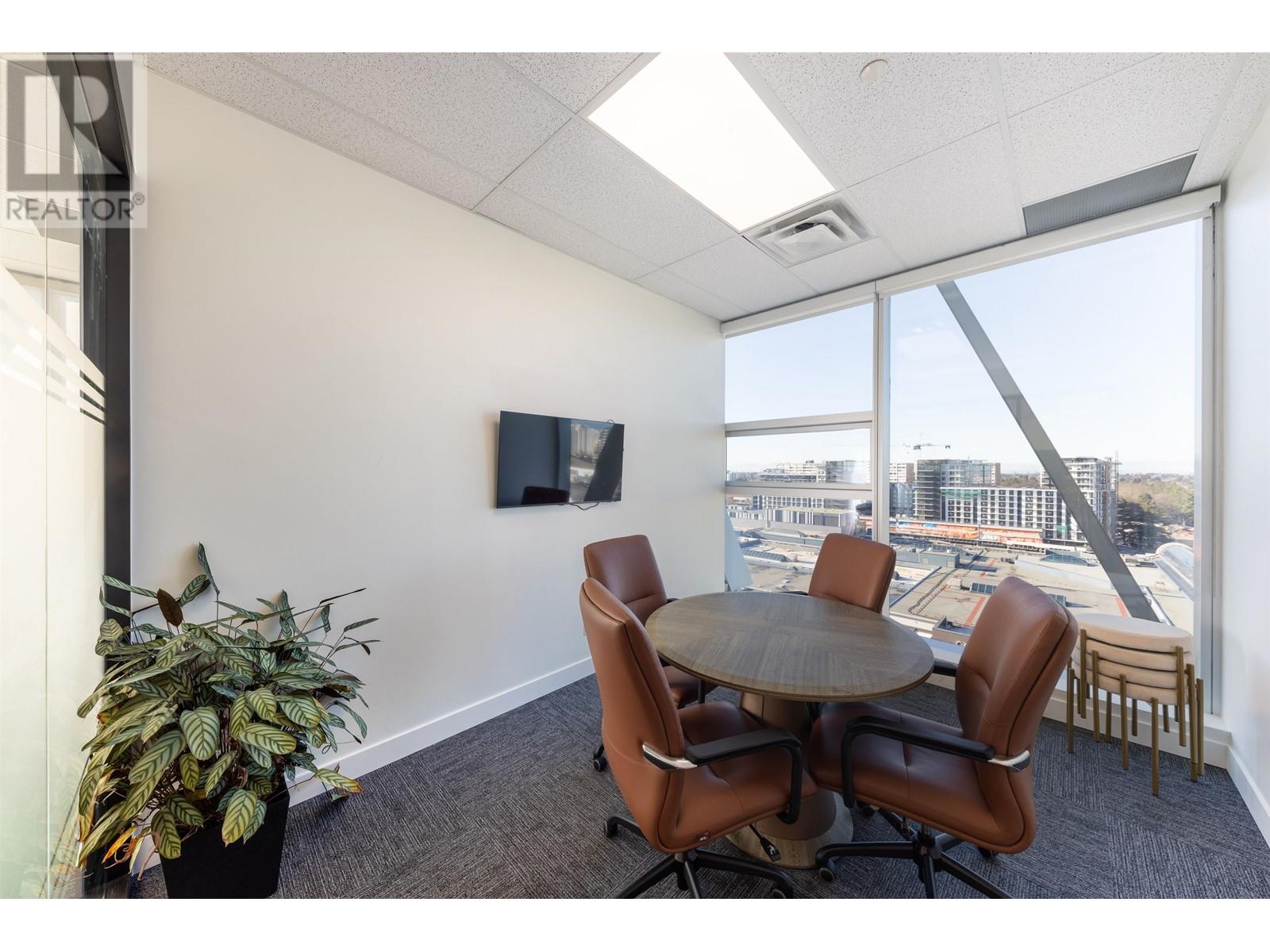 Listing Picture 25 of 27 : 1215 6388 NO. 3 ROAD, Richmond / 烈治文 - 魯藝地產 Yvonne Lu Group - MLS Medallion Club Member