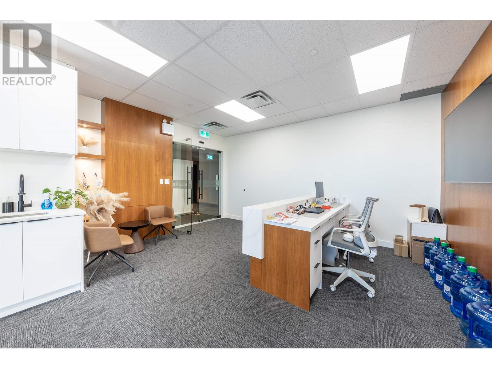 Listing Picture 9 of 27 : 1215 6388 NO. 3 ROAD, Richmond / 烈治文 - 魯藝地產 Yvonne Lu Group - MLS Medallion Club Member