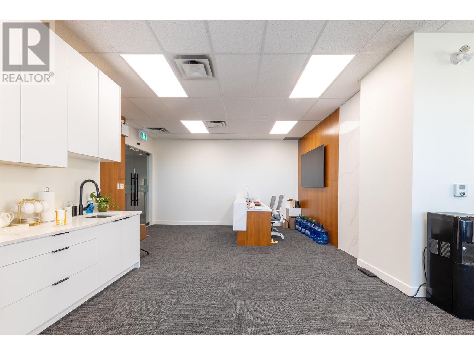 Listing Picture 16 of 27 : 1215 6388 NO. 3 ROAD, Richmond / 烈治文 - 魯藝地產 Yvonne Lu Group - MLS Medallion Club Member