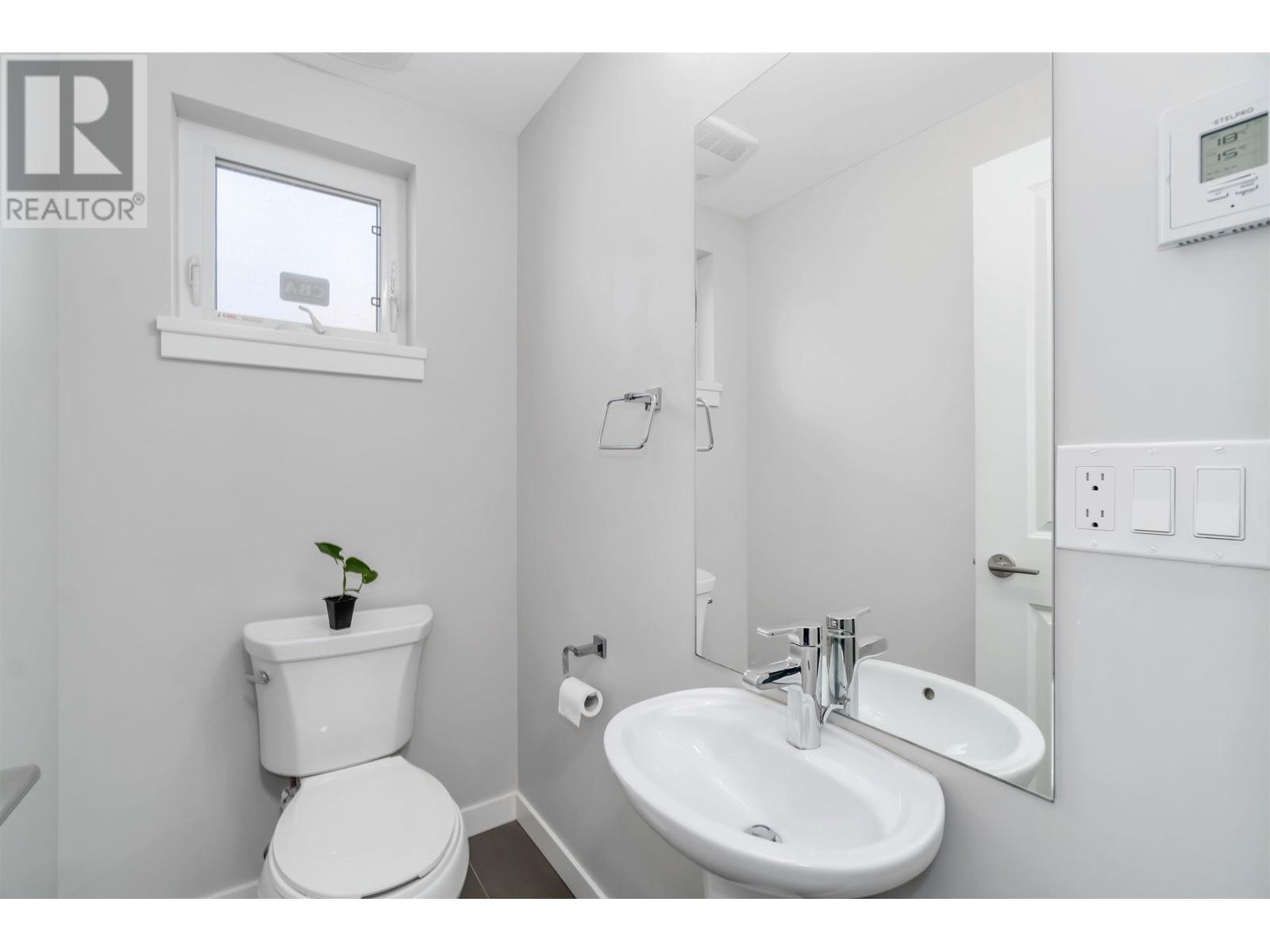 Listing Picture 19 of 33 : 14 8377 JONES ROAD, Richmond / 烈治文 - 魯藝地產 Yvonne Lu Group - MLS Medallion Club Member