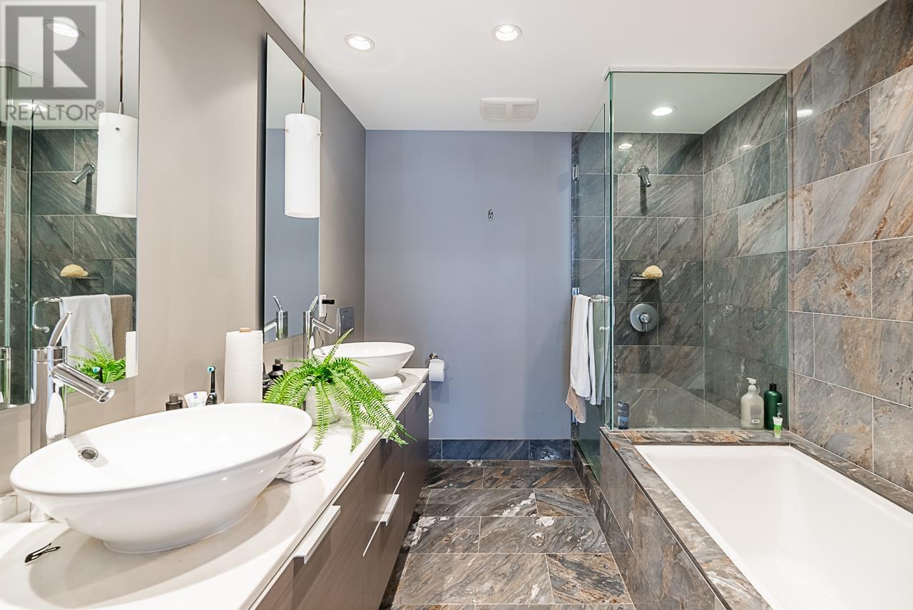 Listing Picture 13 of 22 : 2106 1111 ALBERNI STREET, Vancouver / 溫哥華 - 魯藝地產 Yvonne Lu Group - MLS Medallion Club Member