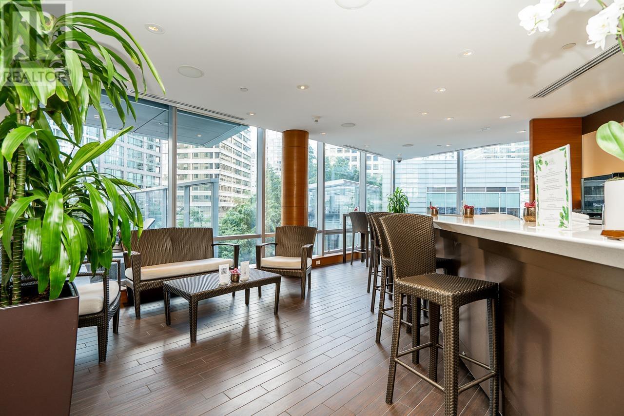 Listing Picture 22 of 22 : 2106 1111 ALBERNI STREET, Vancouver / 溫哥華 - 魯藝地產 Yvonne Lu Group - MLS Medallion Club Member