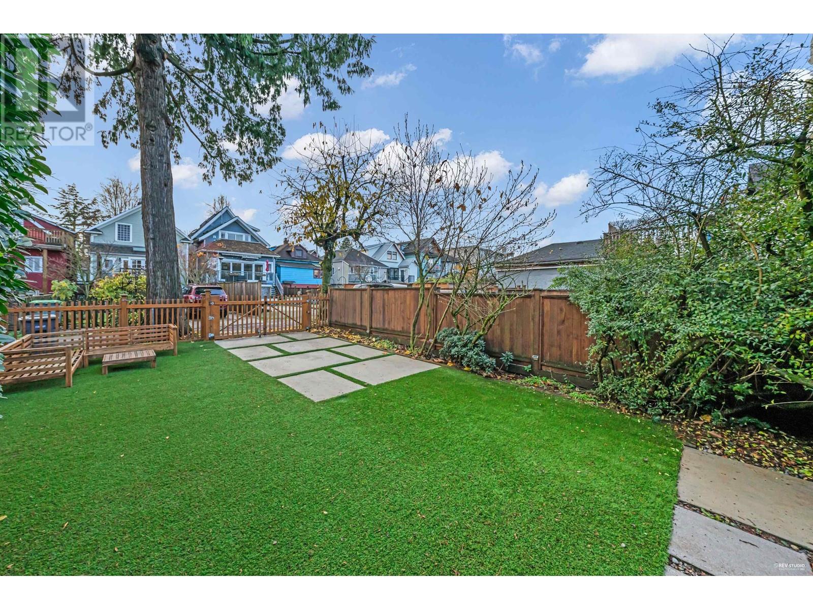 Listing Picture 21 of 40 : 158 E 26TH AVENUE, Vancouver / 溫哥華 - 魯藝地產 Yvonne Lu Group - MLS Medallion Club Member