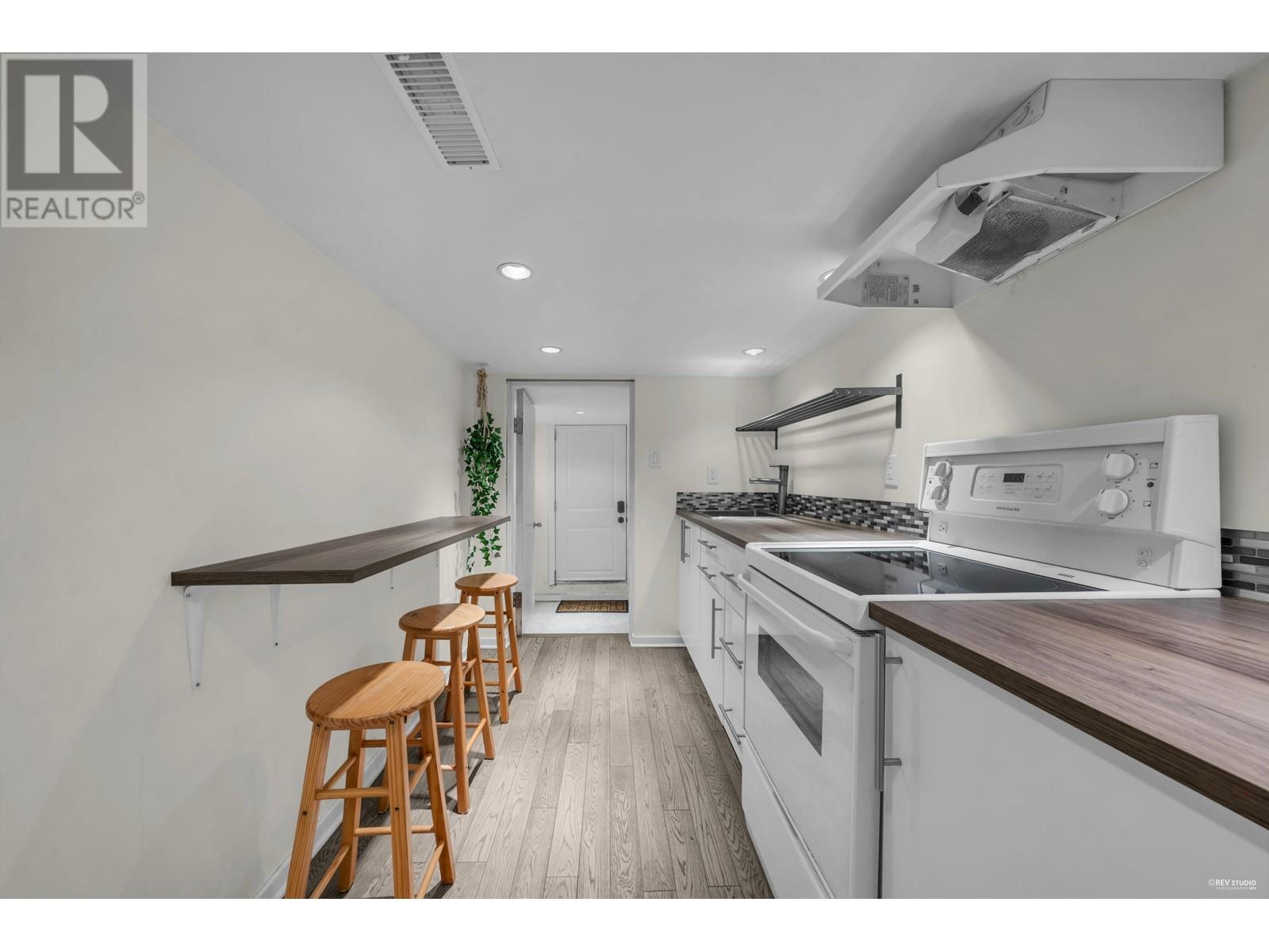 Listing Picture 32 of 40 : 158 E 26TH AVENUE, Vancouver / 溫哥華 - 魯藝地產 Yvonne Lu Group - MLS Medallion Club Member