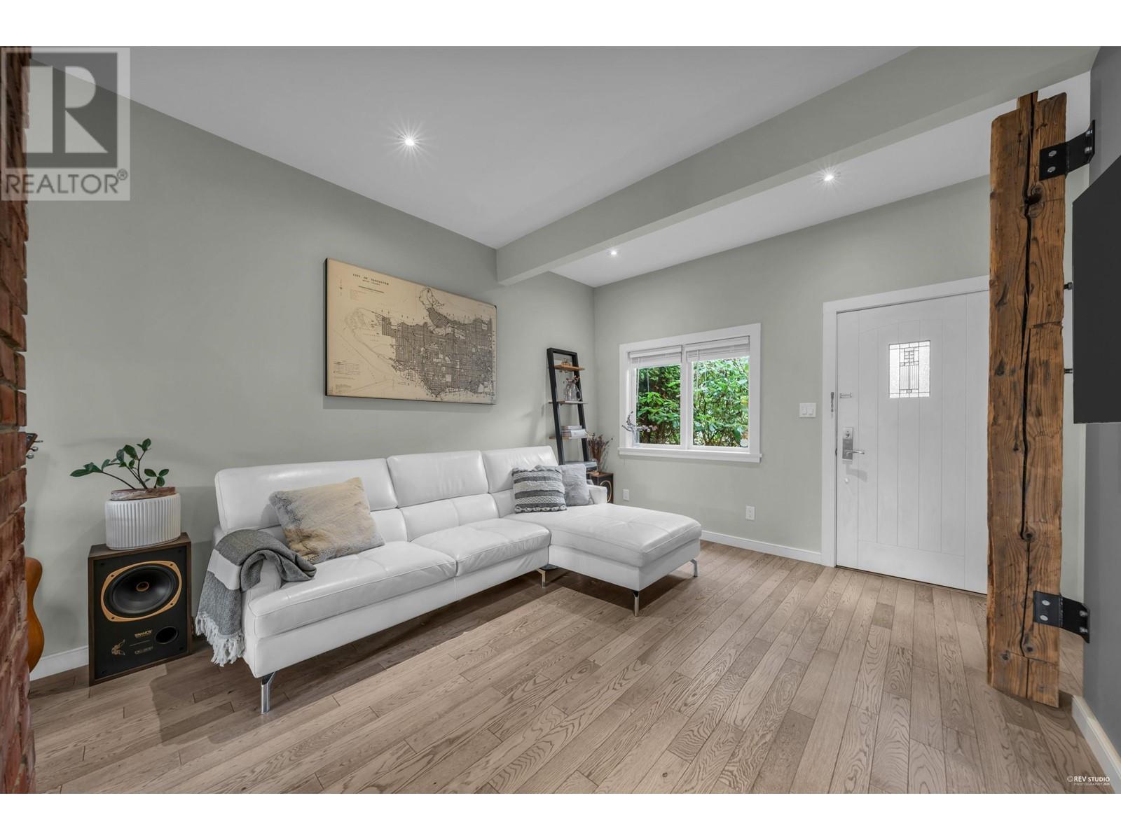 Listing Picture 7 of 40 : 158 E 26TH AVENUE, Vancouver / 溫哥華 - 魯藝地產 Yvonne Lu Group - MLS Medallion Club Member