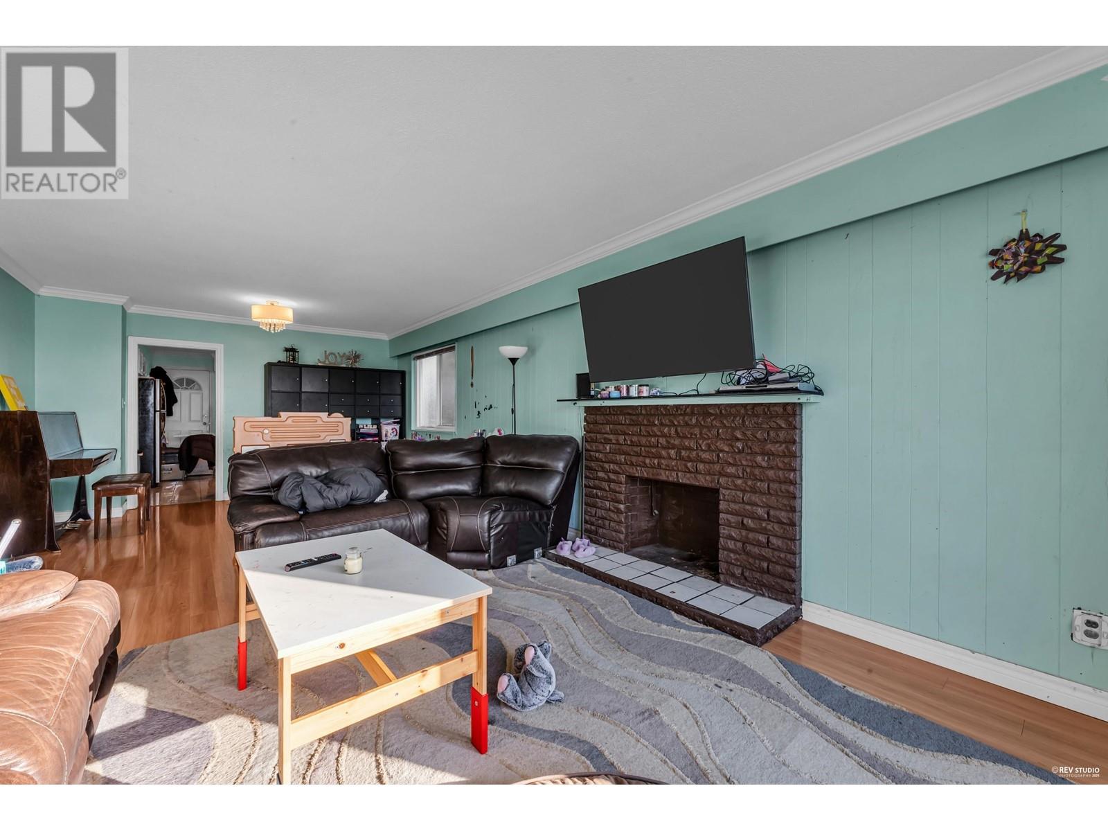 829 Se Marine Drive, Vancouver, British Columbia  V5X 2V2 - Photo 5 - R2944153