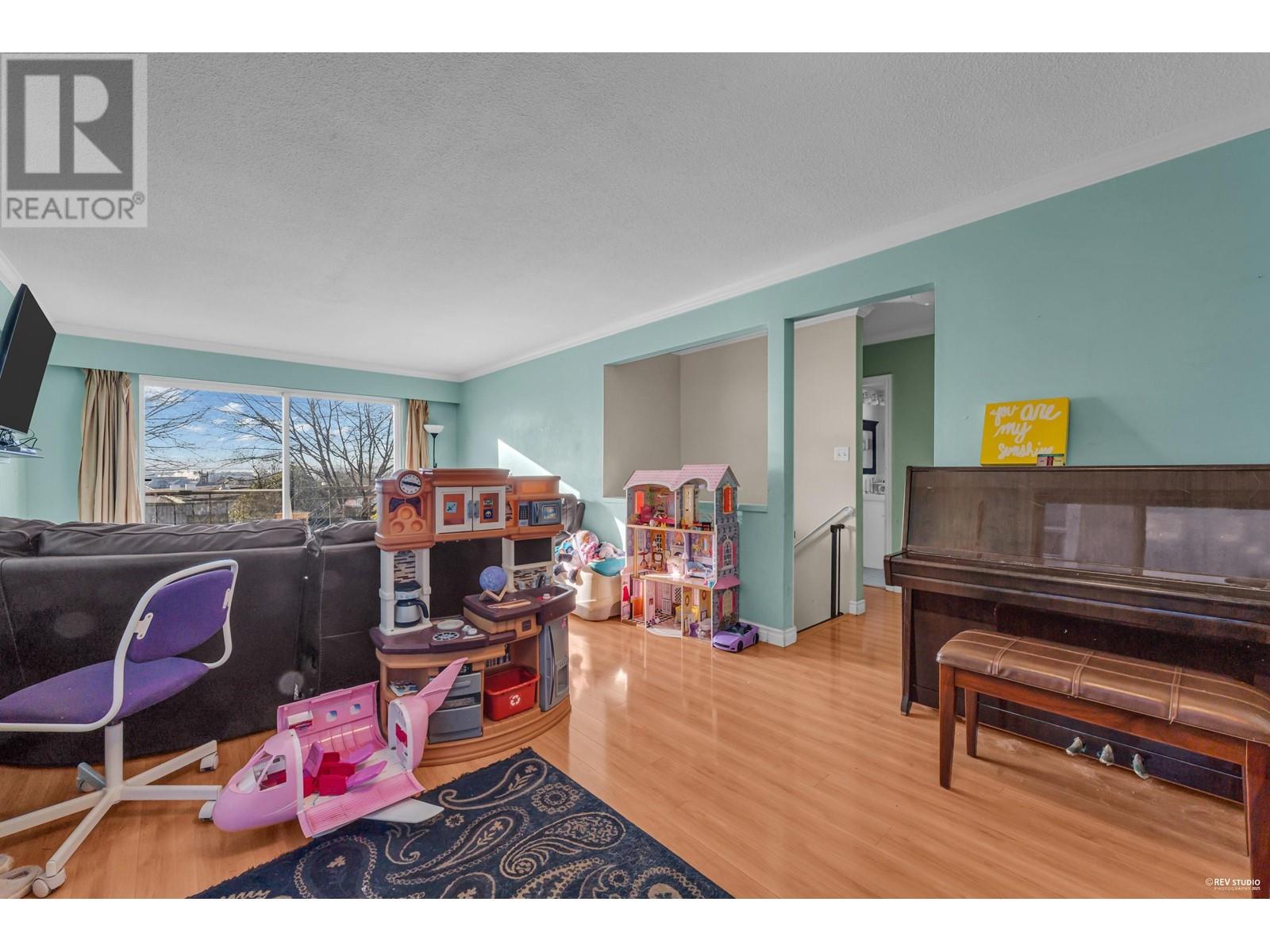 829 Se Marine Drive, Vancouver, British Columbia  V5X 2V2 - Photo 9 - R2944153