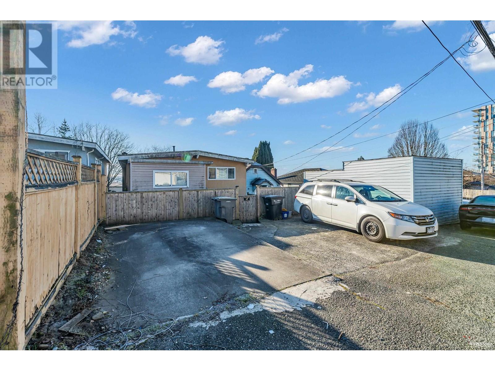 829 Se Marine Drive, Vancouver, British Columbia  V5X 2V2 - Photo 30 - R2944153