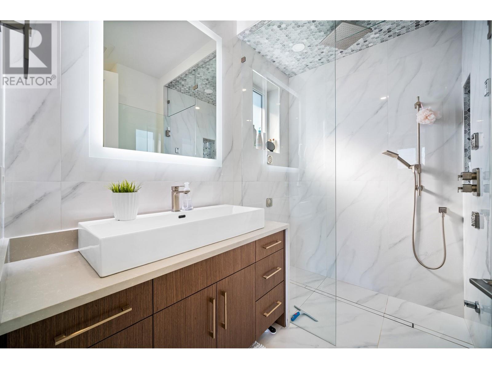 Listing Picture 13 of 33 : 7666 ONTARIO STREET, Vancouver / 溫哥華 - 魯藝地產 Yvonne Lu Group - MLS Medallion Club Member