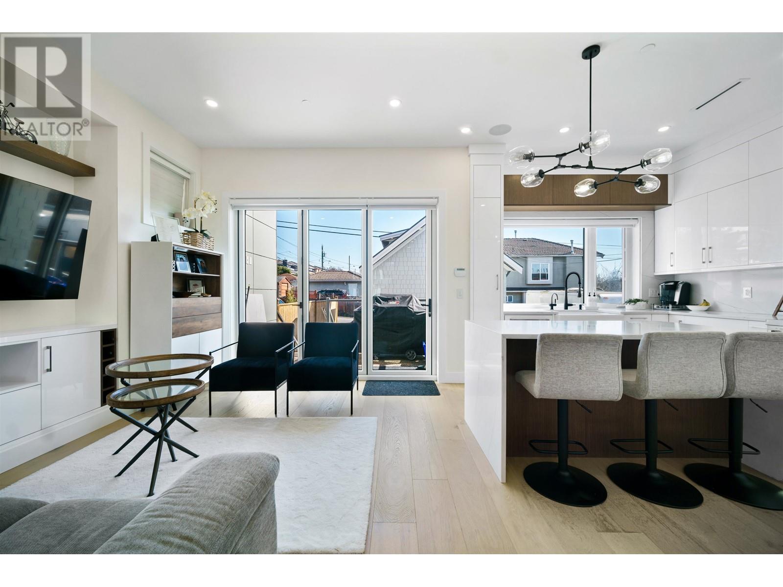 Listing Picture 5 of 33 : 7666 ONTARIO STREET, Vancouver / 溫哥華 - 魯藝地產 Yvonne Lu Group - MLS Medallion Club Member