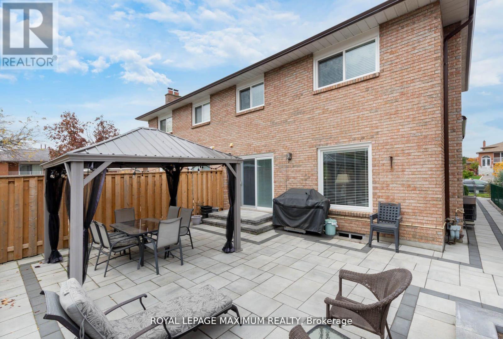 44 Flagstick Court, Toronto, Ontario  M3J 3B8 - Photo 37 - W11948113