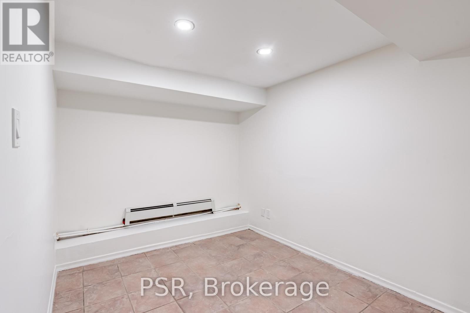 Bsmt - 678 Huron Street, Toronto, Ontario  M5R 2R9 - Photo 13 - C11948148