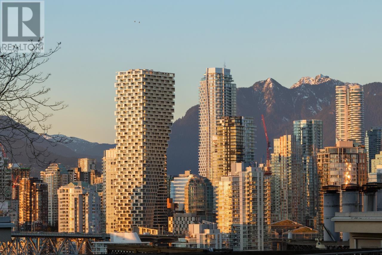 Listing Picture 27 of 29 : 302 1235 W BROADWAY, Vancouver / 溫哥華 - 魯藝地產 Yvonne Lu Group - MLS Medallion Club Member