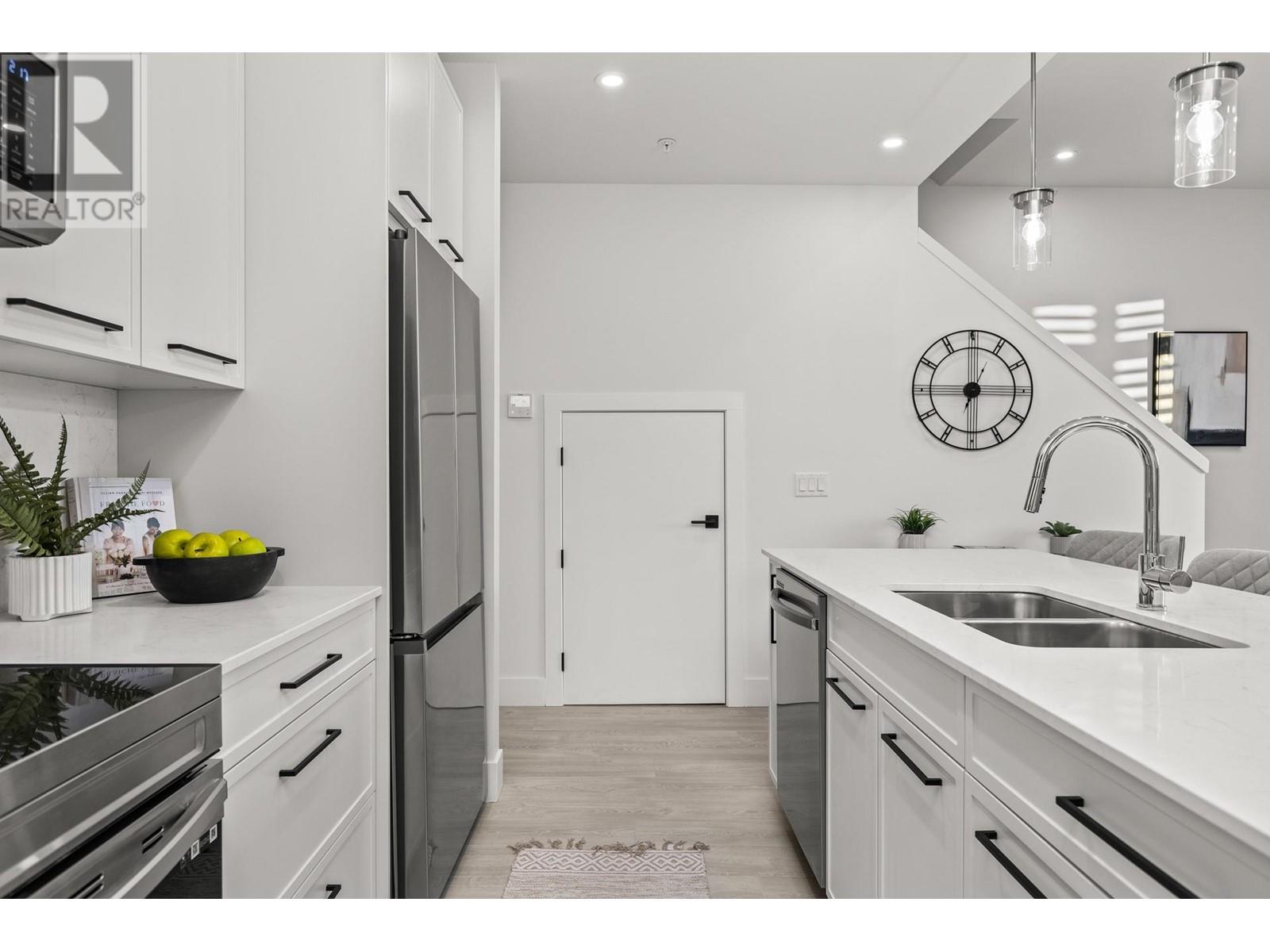 1228 Pacific Avenue, Kelowna, British Columbia  V1Y 5T7 - Photo 11 - 10333512