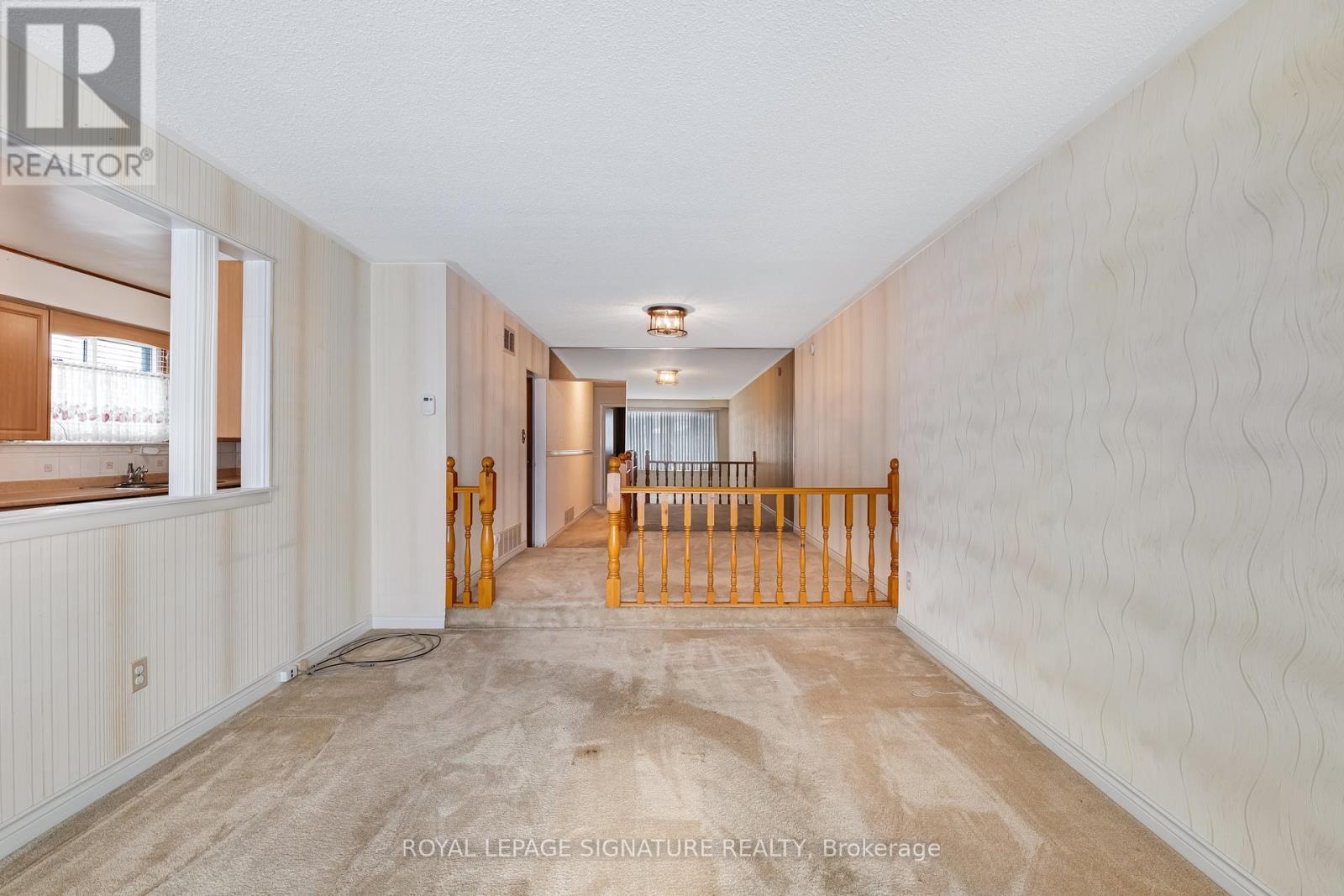 3289 Klaiman Drive, Mississauga, Ontario  L4Y 3C7 - Photo 6 - W11948213