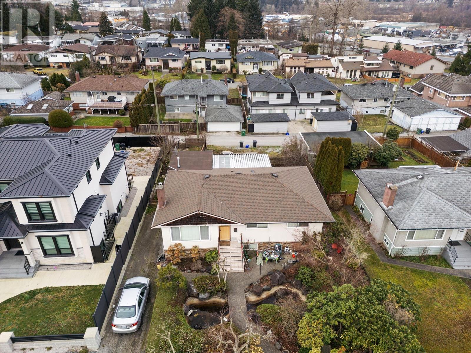 5745 Laurel Street, Burnaby, British Columbia  V5G 1N4 - Photo 3 - R2961061
