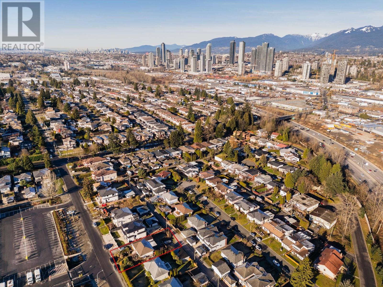 5745 Laurel Street, Burnaby, British Columbia  V5G 1N4 - Photo 26 - R2961061