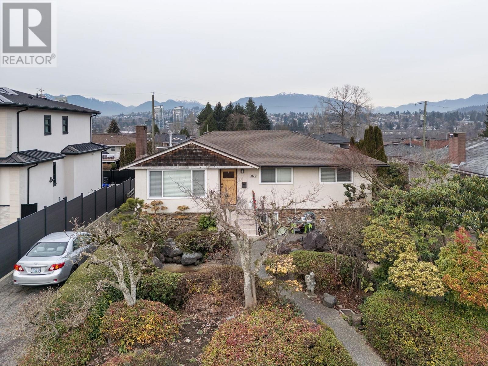 5745 LAUREL STREET, burnaby, British Columbia