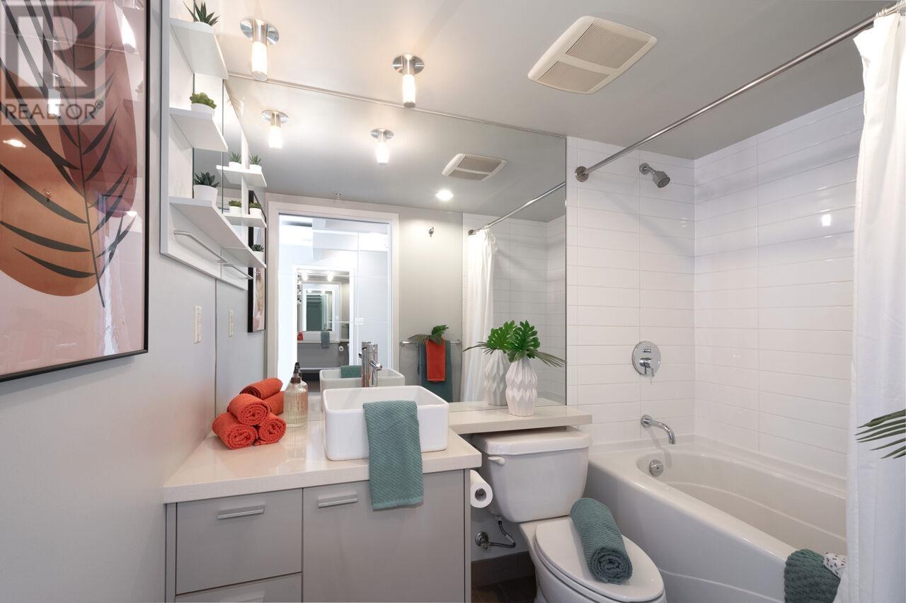 Listing Picture 23 of 40 : 802 33 SMITHE STREET, Vancouver / 溫哥華 - 魯藝地產 Yvonne Lu Group - MLS Medallion Club Member