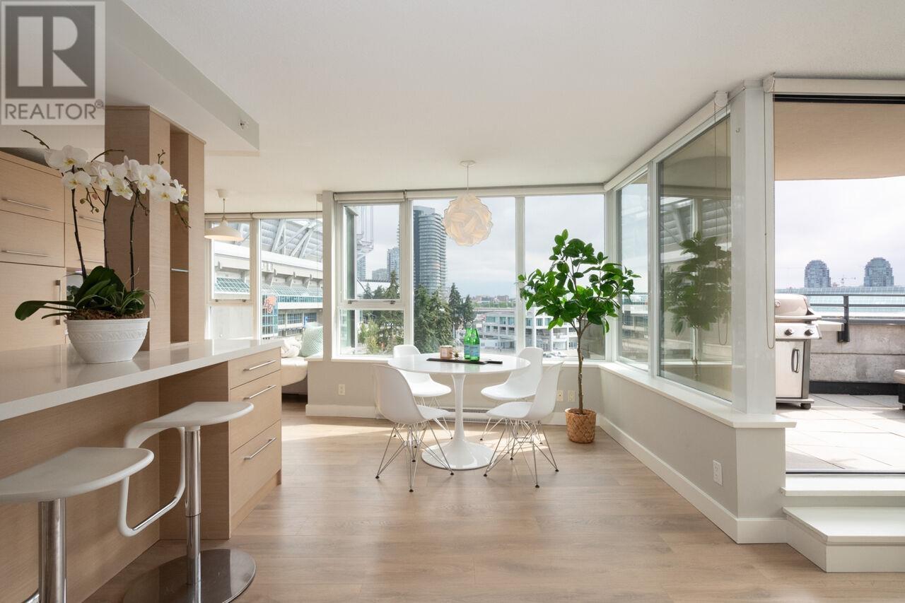 Listing Picture 14 of 40 : 802 33 SMITHE STREET, Vancouver / 溫哥華 - 魯藝地產 Yvonne Lu Group - MLS Medallion Club Member