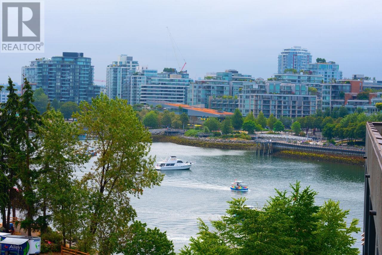 Listing Picture 38 of 40 : 802 33 SMITHE STREET, Vancouver / 溫哥華 - 魯藝地產 Yvonne Lu Group - MLS Medallion Club Member