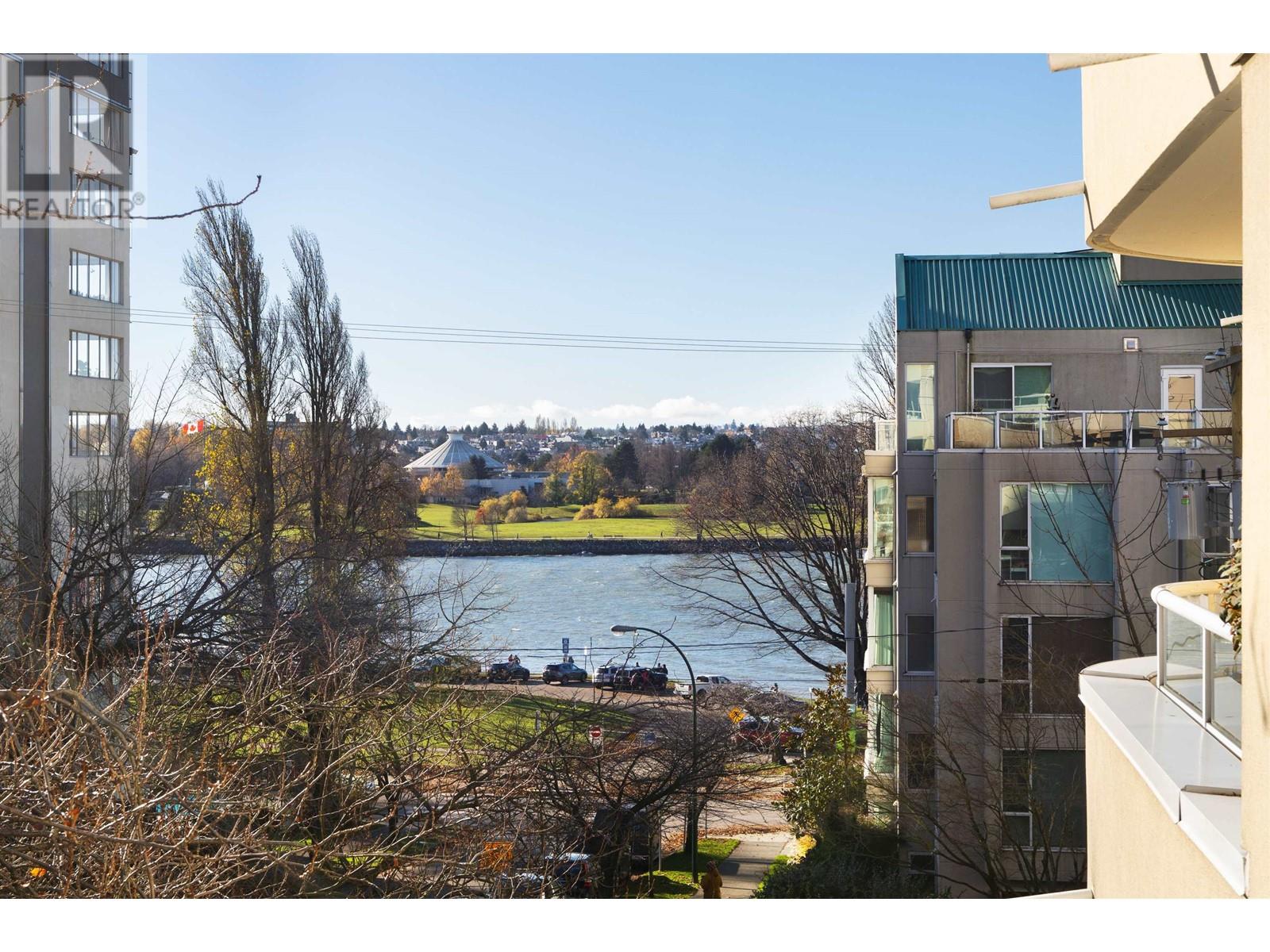 Listing Picture 24 of 31 : 302 1406 HARWOOD STREET, Vancouver / 溫哥華 - 魯藝地產 Yvonne Lu Group - MLS Medallion Club Member