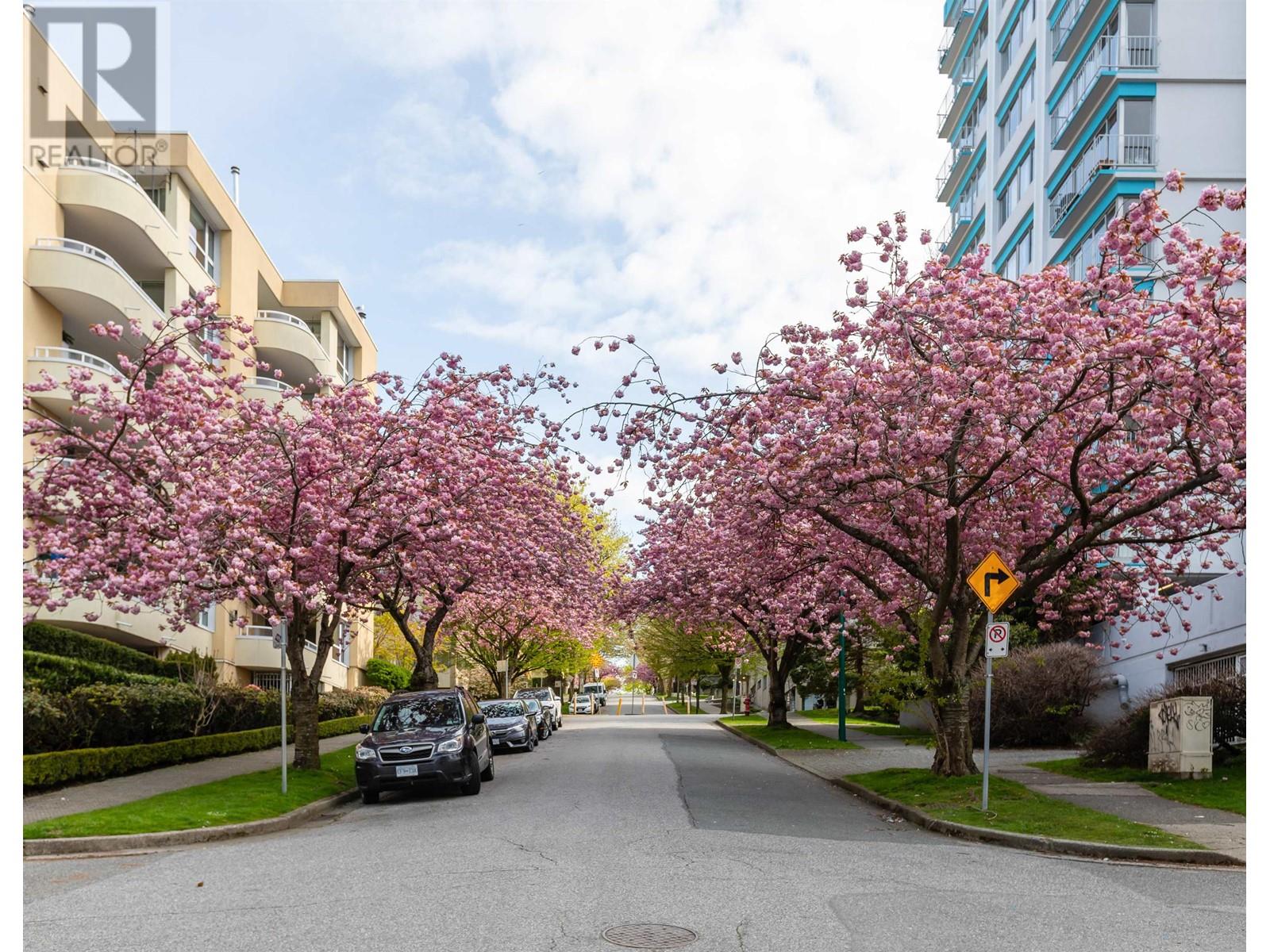 Listing Picture 28 of 31 : 302 1406 HARWOOD STREET, Vancouver / 溫哥華 - 魯藝地產 Yvonne Lu Group - MLS Medallion Club Member