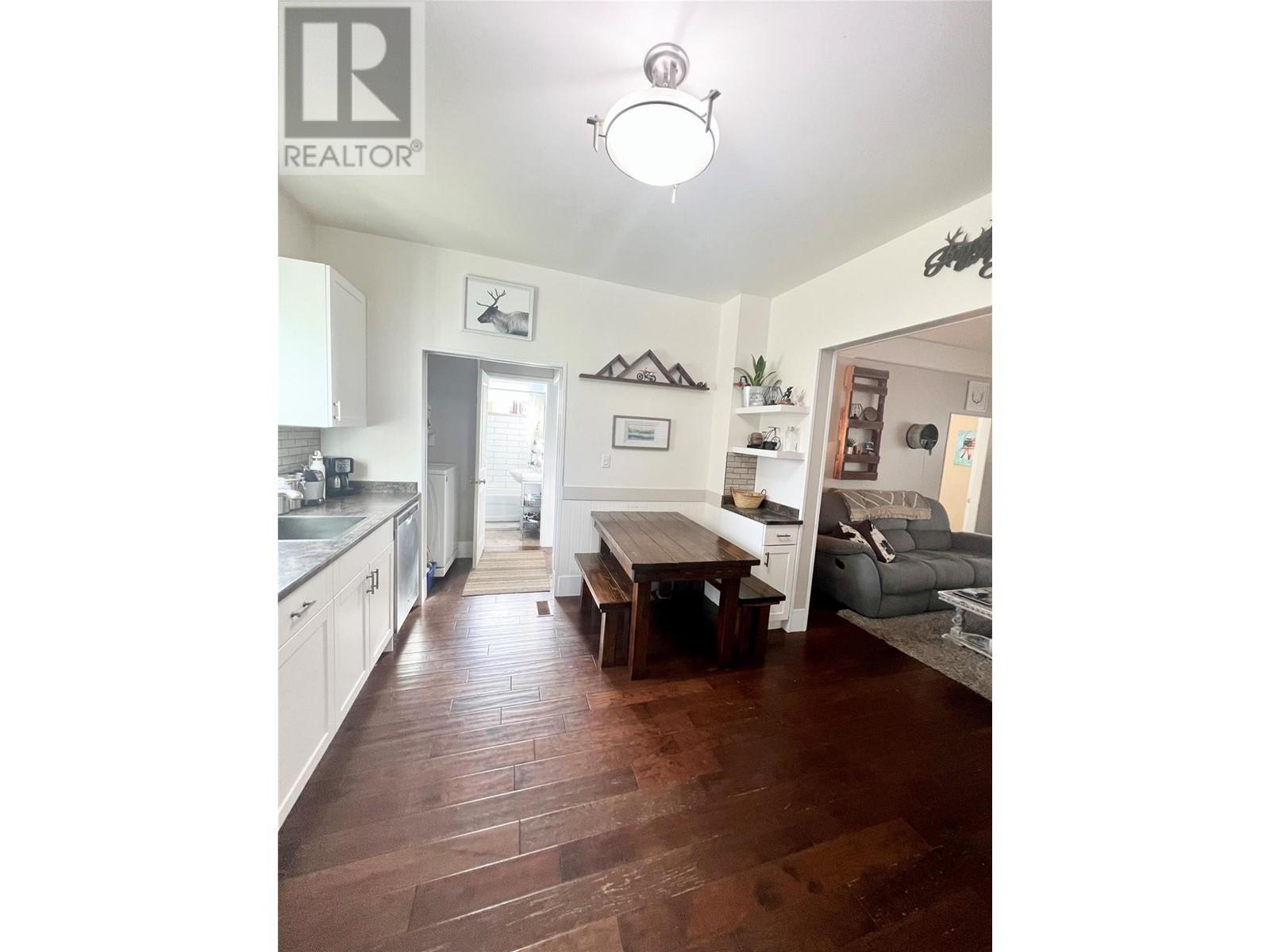1902 Nicola Avenue, Merritt, British Columbia  V1K 1R6 - Photo 3 - 10333929