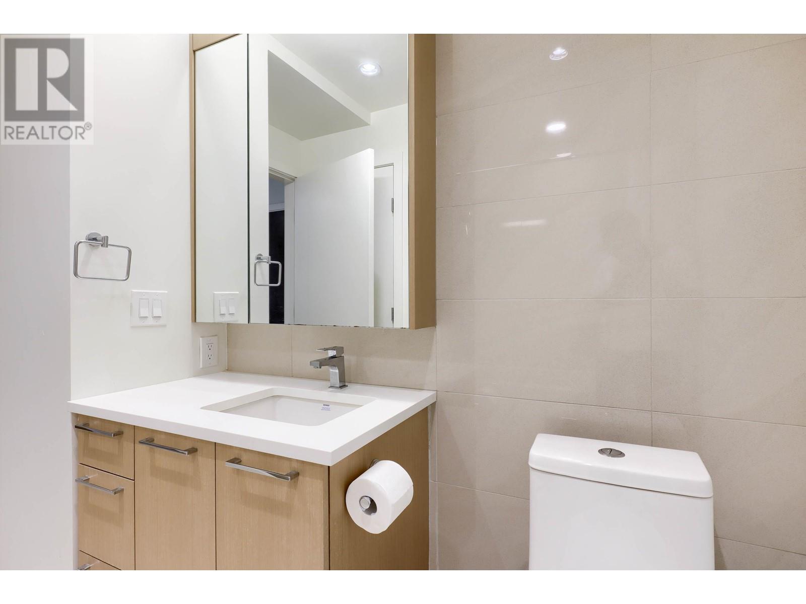 Listing Picture 12 of 35 : 114 4033 MAY DRIVE, Richmond / 烈治文 - 魯藝地產 Yvonne Lu Group - MLS Medallion Club Member