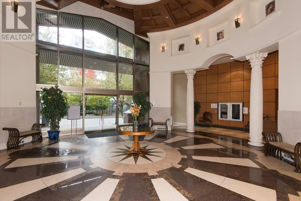 Listing Picture 10 of 12 : 1907 1189 HOWE STREET, Vancouver / 溫哥華 - 魯藝地產 Yvonne Lu Group - MLS Medallion Club Member