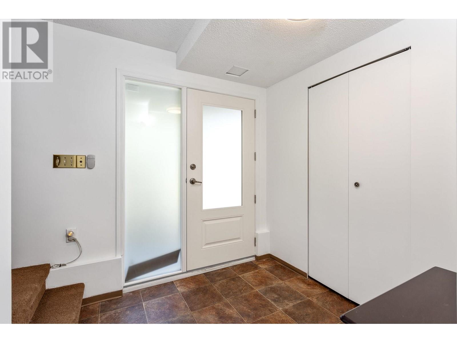 Property at 2160 DORSET AVENUE image 4