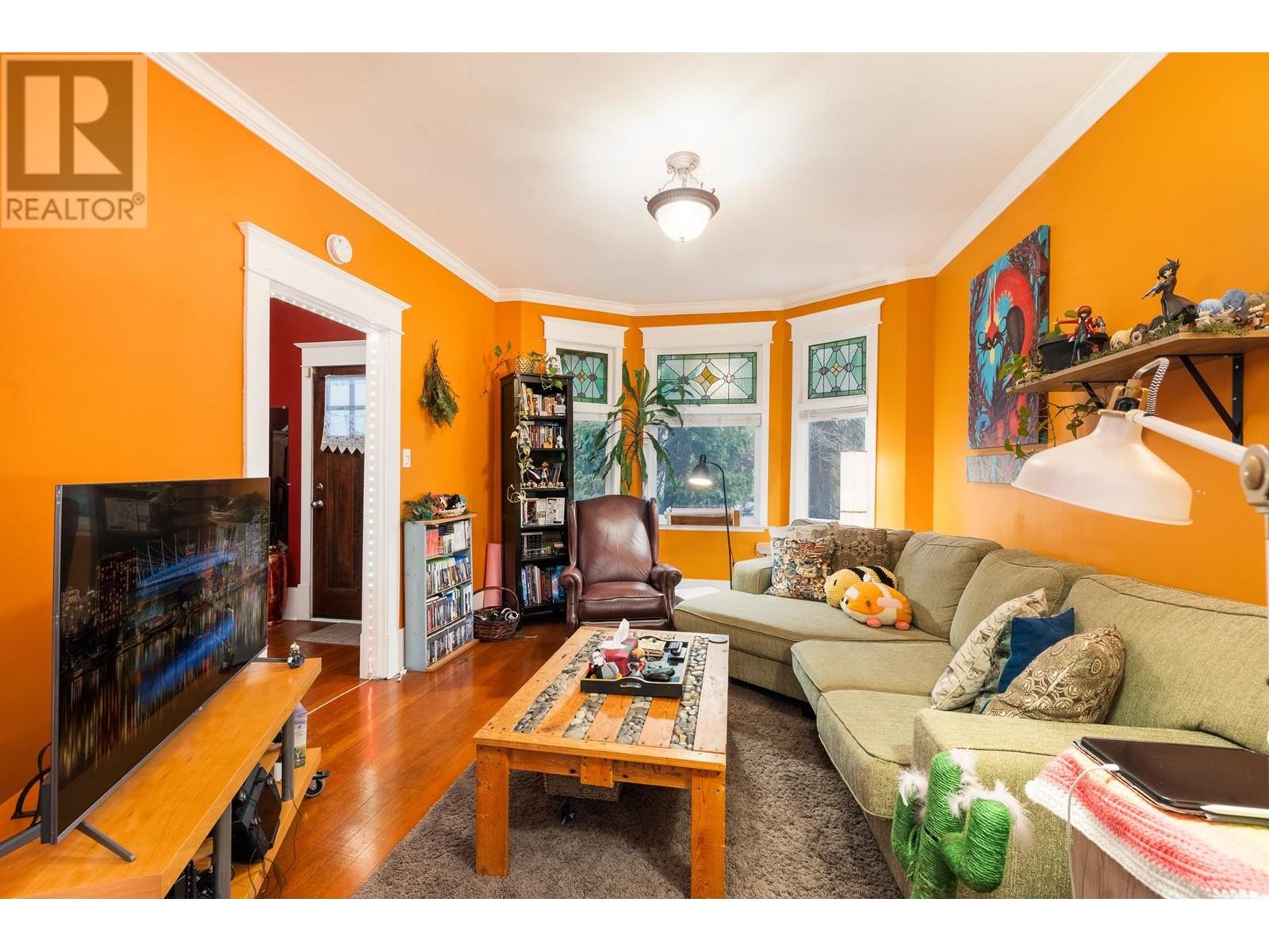 Listing Picture 4 of 28 : 1830 E 1ST AVENUE, Vancouver / 溫哥華 - 魯藝地產 Yvonne Lu Group - MLS Medallion Club Member