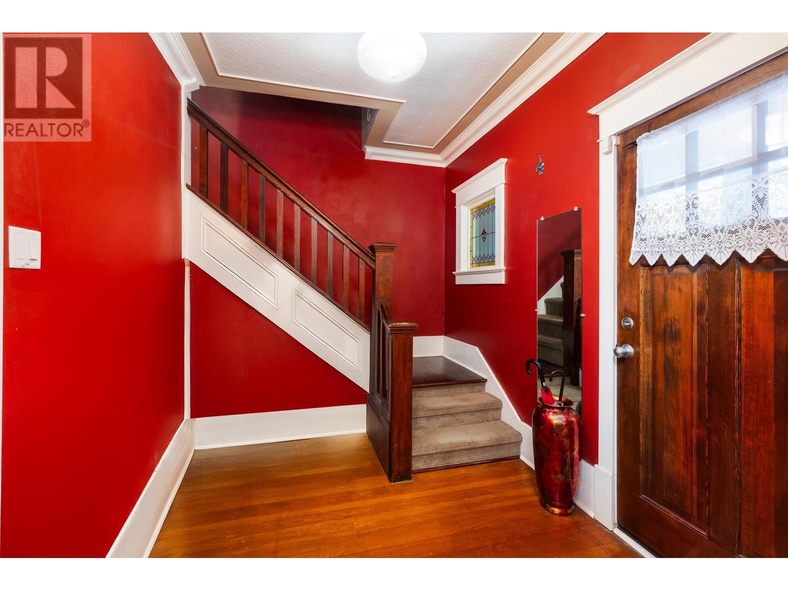 Listing Picture 10 of 28 : 1830 E 1ST AVENUE, Vancouver / 溫哥華 - 魯藝地產 Yvonne Lu Group - MLS Medallion Club Member