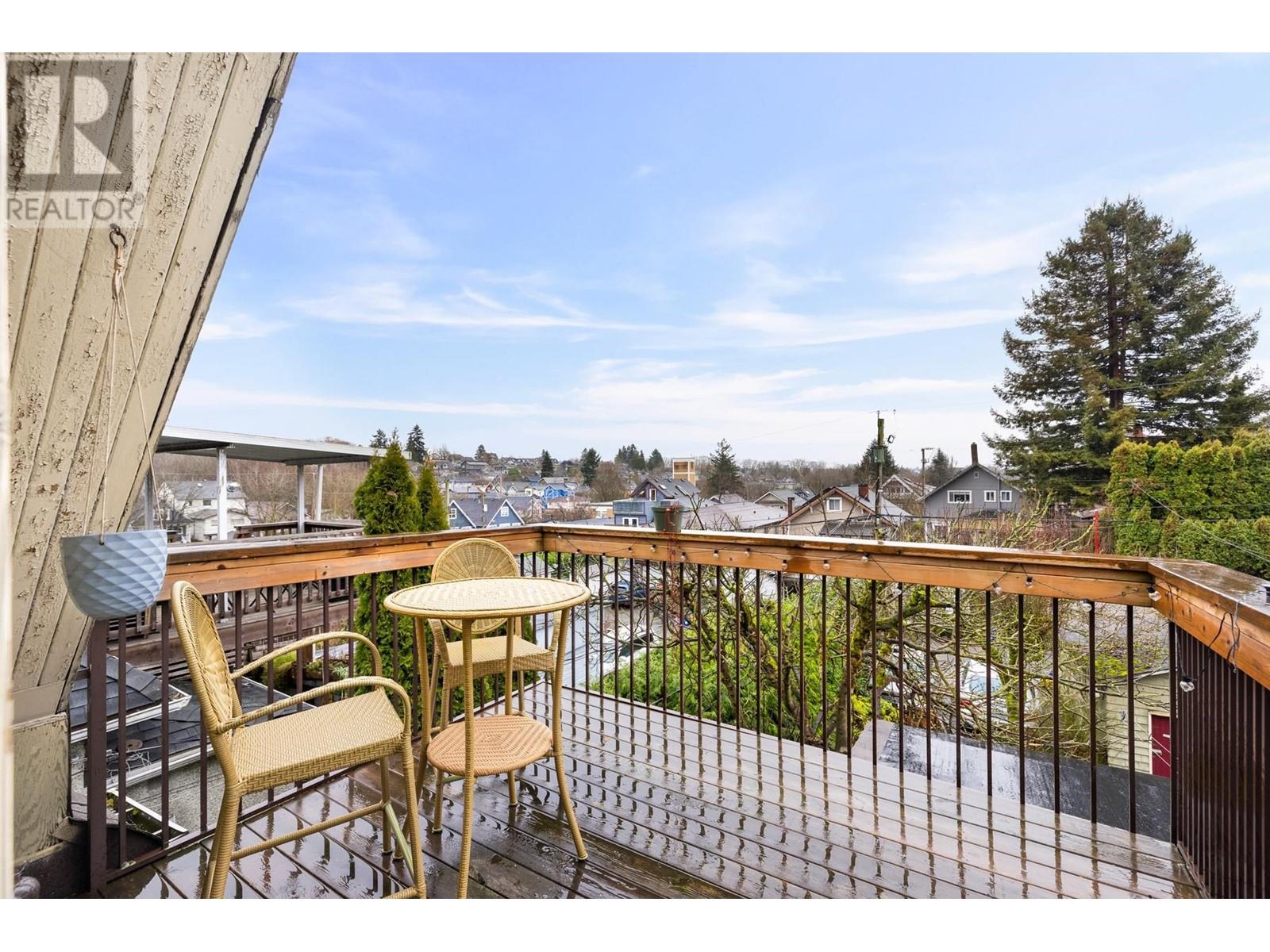 Listing Picture 16 of 28 : 1830 E 1ST AVENUE, Vancouver / 溫哥華 - 魯藝地產 Yvonne Lu Group - MLS Medallion Club Member