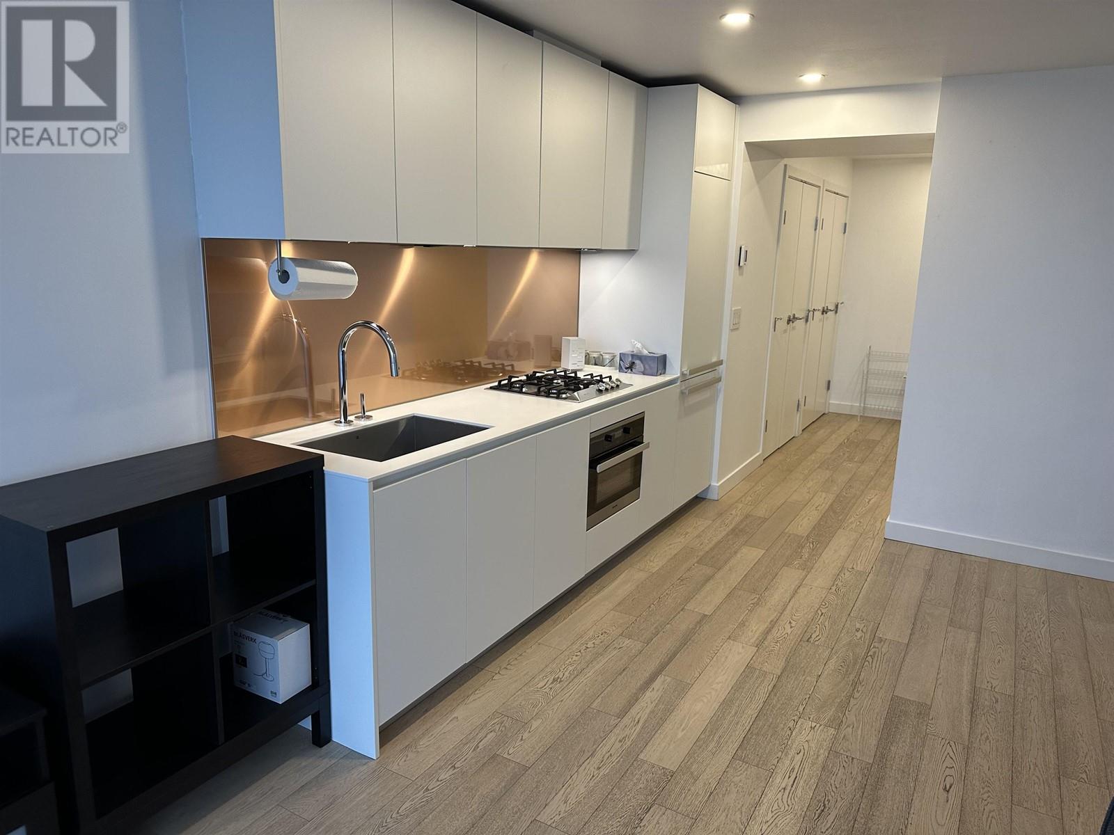 Property at 3502 1480 HOWE STREET image