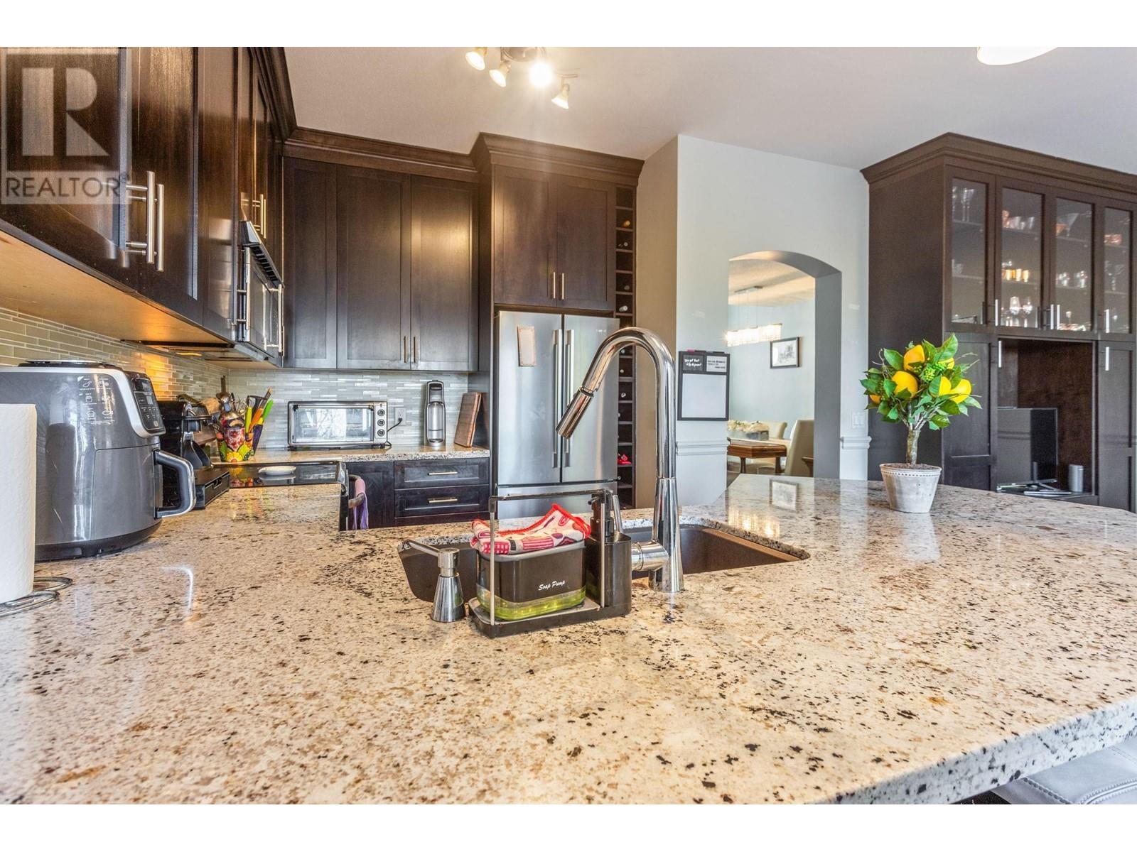 3 7501 Cumberland Street, Burnaby, British Columbia  V3N 4Y6 - Photo 10 - R2960908