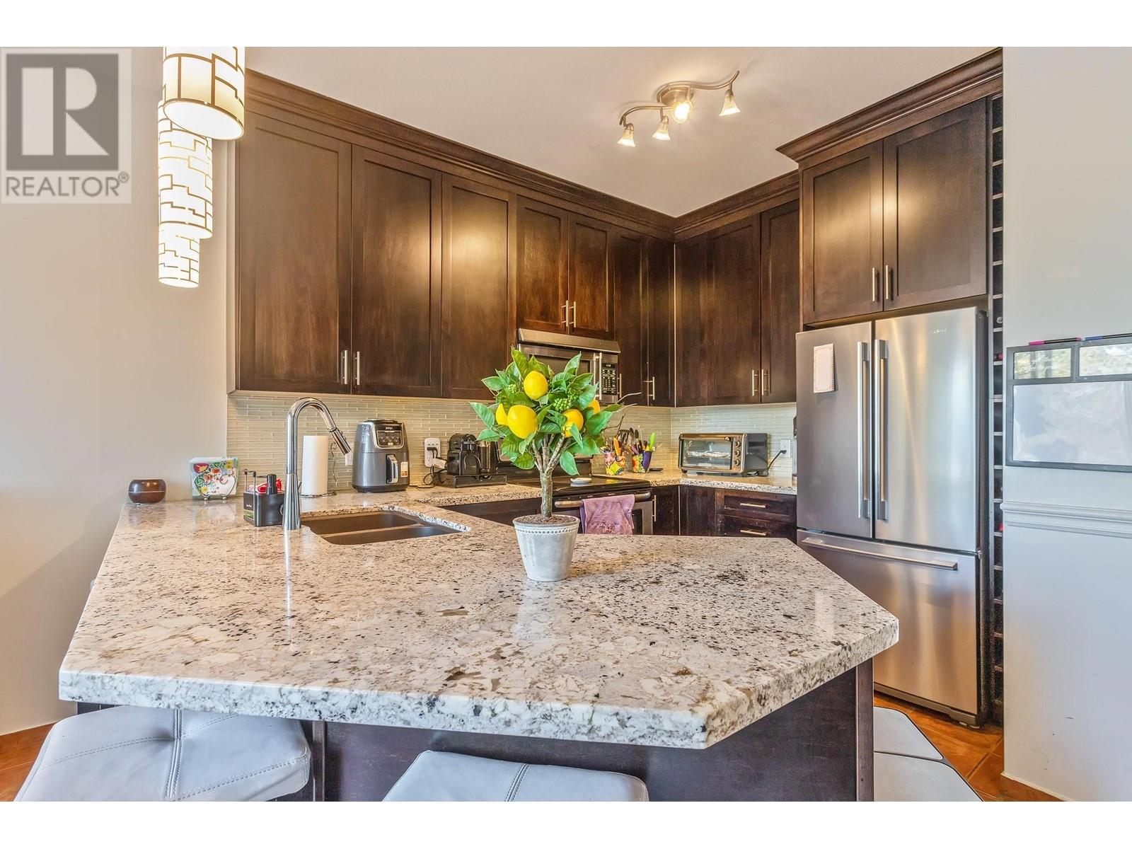 3 7501 Cumberland Street, Burnaby, British Columbia  V3N 4Y6 - Photo 9 - R2960908