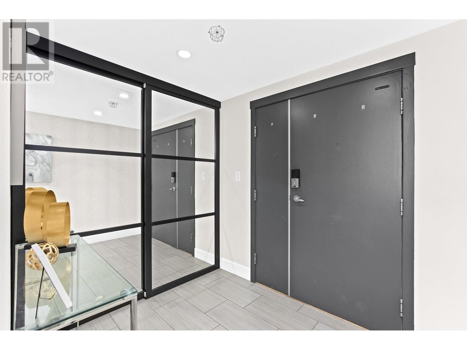 Listing Picture 24 of 31 : 3002 1199 MARINASIDE CRESCENT, Vancouver / 溫哥華 - 魯藝地產 Yvonne Lu Group - MLS Medallion Club Member